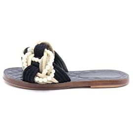 Chanel Sandali e ciabatte da donna in pelle di agnello nera con corda intrecciata di perle