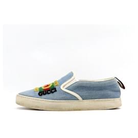 Gucci Sneakers slip-on da uomo Kura Denim con logo ricamato Dublin Blue