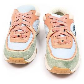 Chanel Sneakers Cruise da donna in nylon e pelle di agnello scamosciata blu corallo con logo CC