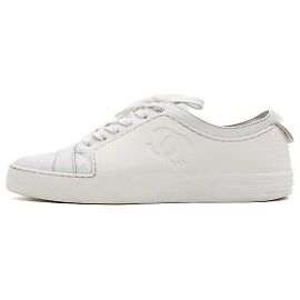 Chanel Baskets pour femme en cuir de veau blanc CC Rubber