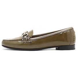 Salvatore Ferragamo Mocassins femininos em verniz Gancini prata cáqui