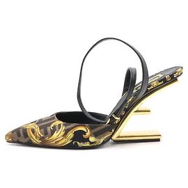 Fendi Escarpins slingback em jacquard FENDACE Sapatos para mulher
