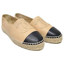 Chanel Espadrilles slip-on in pelle di agnello bicolore beige e nero