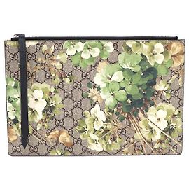 Gucci Bolso de mano mediano GG Supreme Bloom