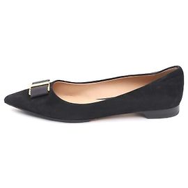 Salvatore Ferragamo Chaussures plates stiletto en daim avec boucle dorée