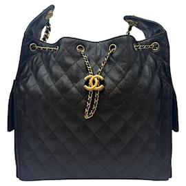 Chanel Borsa a tracolla media in caviar nero