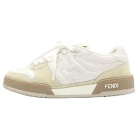 Low-Top Damen-Sneaker aus weißem Wildleder - Fendi
