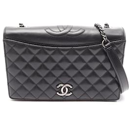 Borsa a tracolla Chanel Matelassé in agnello nero