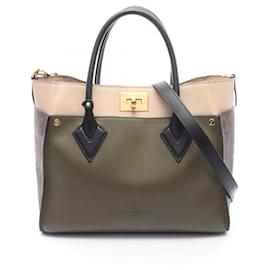 Bolso Louis Vuitton On My Side MM Monogram Laurier