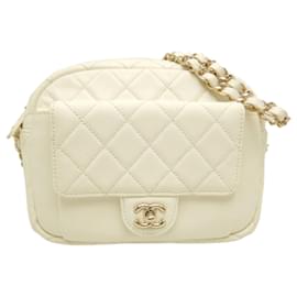 Borsa Chanel White CC Quilted Caviar Day Camera Bag