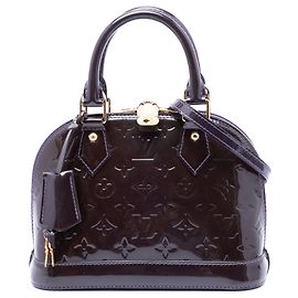 Louis Vuitton Alma BB in Monogram Vernis viola