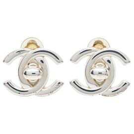 Orecchini a clip Chanel Silver CC Ottone con chiusura Turn Lock