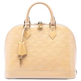 Louis Vuitton Alma PM in Monogram Vernis beige
