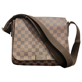 Bolso de Hombro Louis Vuitton District PM, Damier Toile Leather