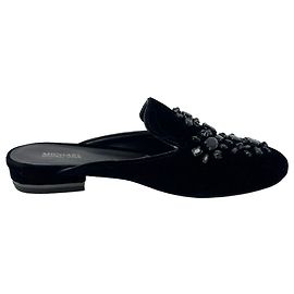 Michael Kors Mules mit Kristallbesatz aus schwarzem Samt