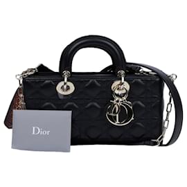 Borsa Lady Dior Medium Cannage in agnello nero