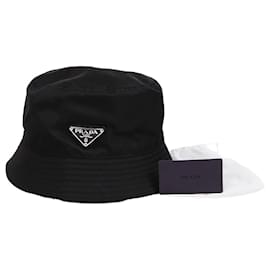 Re-Nylon Bucket Hat mit Triangle Logo Schwarz - Prada