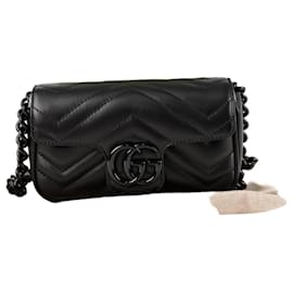 GG Marmont Gürteltasche aus Matelassé-Leder Schwarz - Gucci