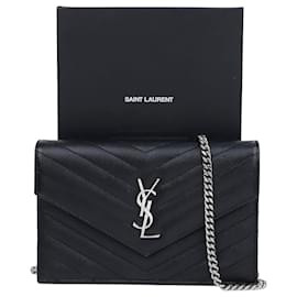 Saint Laurent Portafoglio con tracolla a catena in pelle granulata a bustina Nero Argento