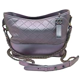 Borsa Chanel Gabrielle Hobo con tracolla a catena