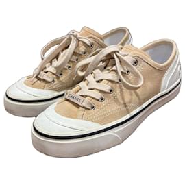 Chanel Sneaker aus beigem Wildleder und Canvas