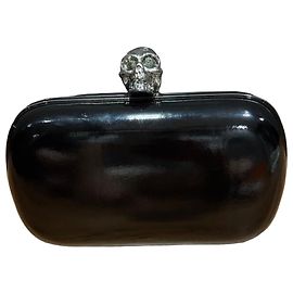 Alexander McQueen Clutch Skull in pelle vernice nera