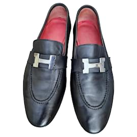 Mocassini in pelle nera Hermès con fibbia 'H'