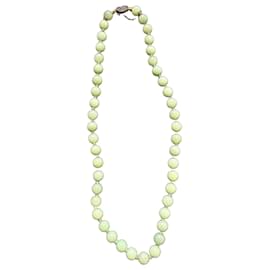 Collana di perle verde pallido con chiusura in filigrana d'argento - Autre Marque