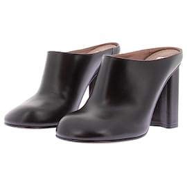 Mule Alaïa in pelle nera