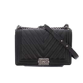 Chanel Boy Handtasche aus Leder