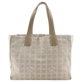 Borsa Tote in tela nylon Chanel New Travel Line