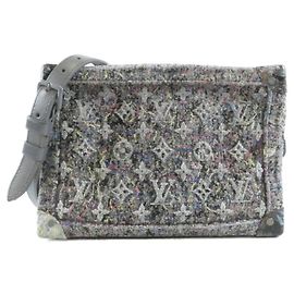 Borsa a tracolla Louis Vuitton LV Felt Soft Trunk