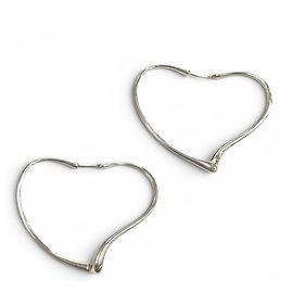 Orecchini a cerchio Elsa Peretti Open Heart di Tiffany & Co.