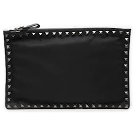 Pochette Valentino in nylon nero con Rockstud