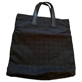 Bolso Tote Chanel Travel Line en Lona Negra