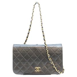 Chanel A03568 Full Flap Schultertasche aus Lammleder