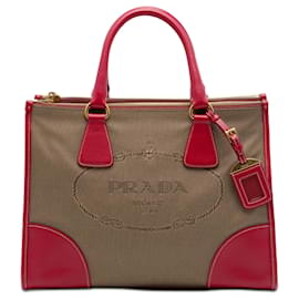Prada Satchel aus braunem Canapa-Canvas mit Saffiano-Besatz und Doppelreißverschluss mit Logo