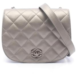 Borsa a Spalla Chanel Matelassé Round Flap Small