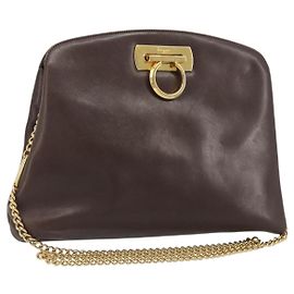 Borsa a tracolla Salvatore Ferragamo Gancini in catena di pelle marrone oro Auth 191763
