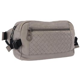 Riñonera BOTTEGA VENETA INTRECCIATO de cuero gris Auth bs36187