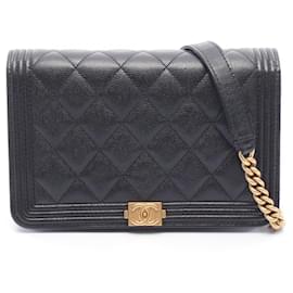 Borsa a tracolla Chanel Boy Matelassé in pelle di vitello martellata nera
