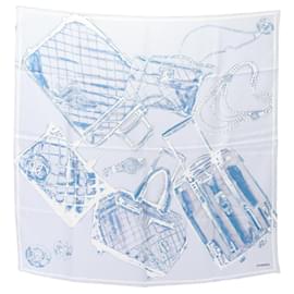 Foulard en soie bleu Chanel