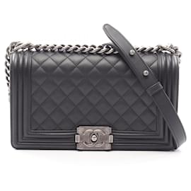 Borsa a tracolla Boy di Chanel in agnello nero