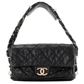 CHANEL - Borsa a tracolla CC Chanel in pelle nera liscia vintage