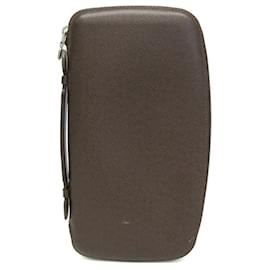 Louis Vuitton Taiga Travel Case Organizer