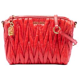 Borsa a tracolla in pelle matelassé rossa Miu Miu