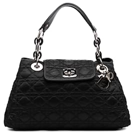 Tote Cannage Charming Lock in raso nero, misura Medium, Dior