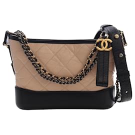 Chanel Gabrielle Hobo in pelle di vitello invecchiata trapuntata marrone Small