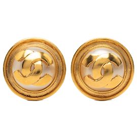 Orecchini a clip Chanel Gold CC placcati oro e perle finte