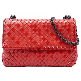 Borsa a tracolla Olimpia in nappa e vernice Intrecciato rosso di Bottega Veneta, piccola